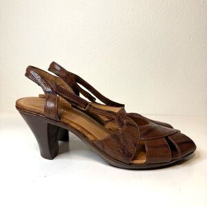Clark’s Eliza Brown Peep Toe Slingback Heels Size 9